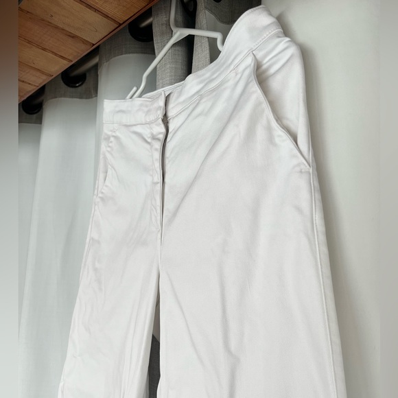 Aritzia/ Babaton Straight Leg White Pants - Picture 3 of 16